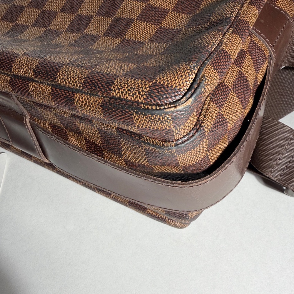 Pre-Love Louis Vuitton Damier Brown Checkered unisex Crossbody Bag - Picture 14 of 16